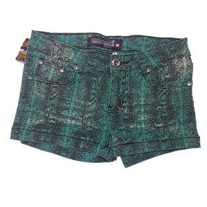 NWT Women's Batik Green Shorts Size 5